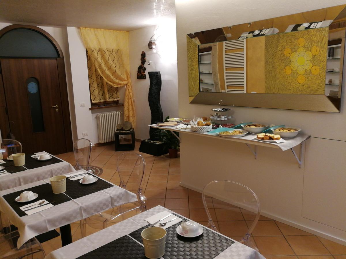 Suite Color Verona Bagian luar foto