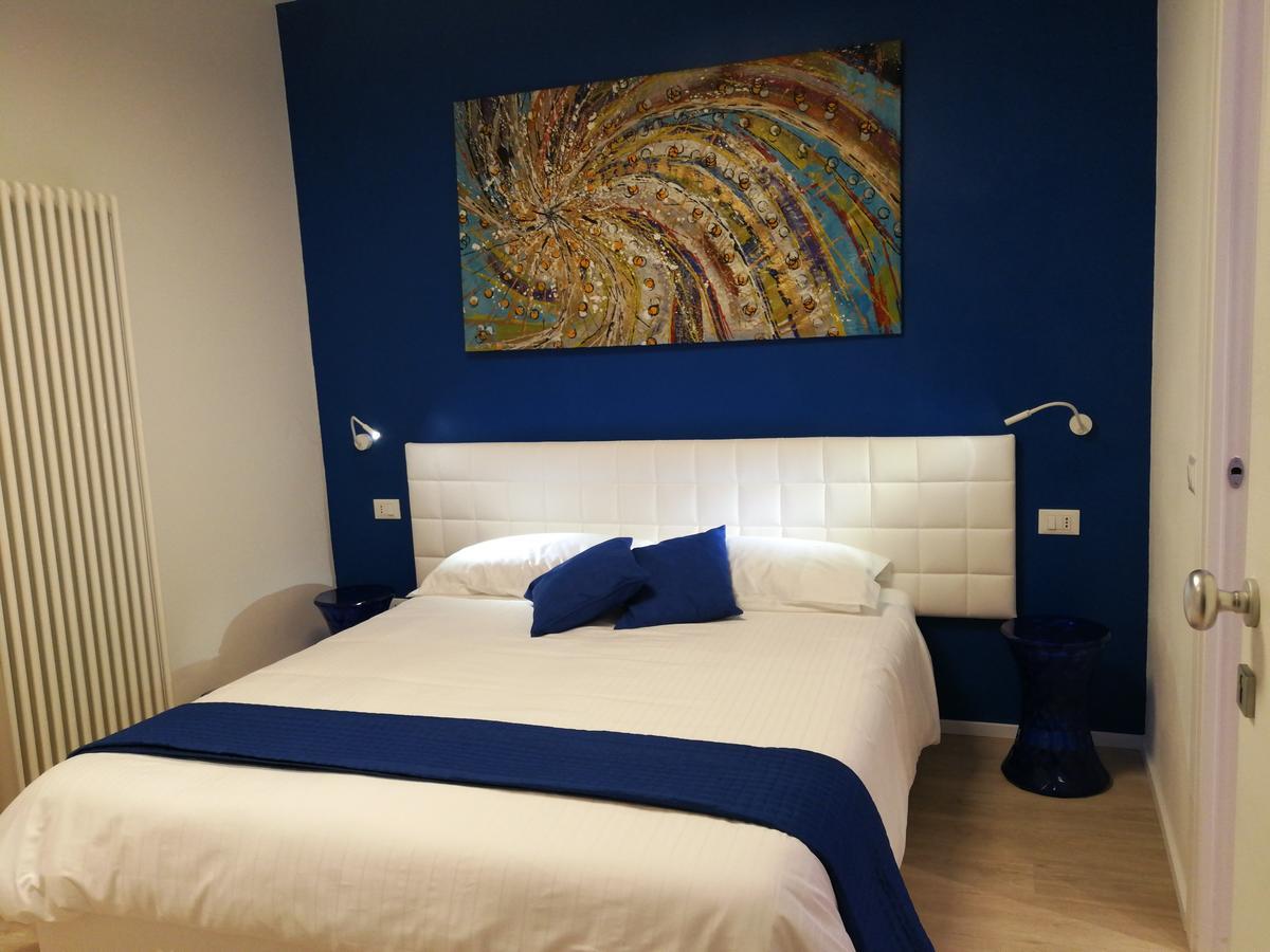 Suite Color Verona Bagian luar foto