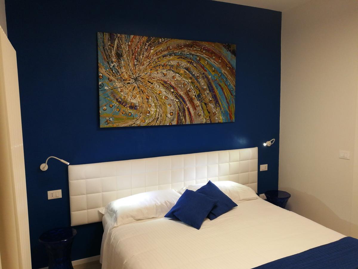 Suite Color Verona Bagian luar foto