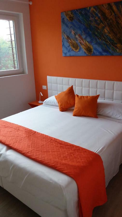 Suite Color Verona Bagian luar foto