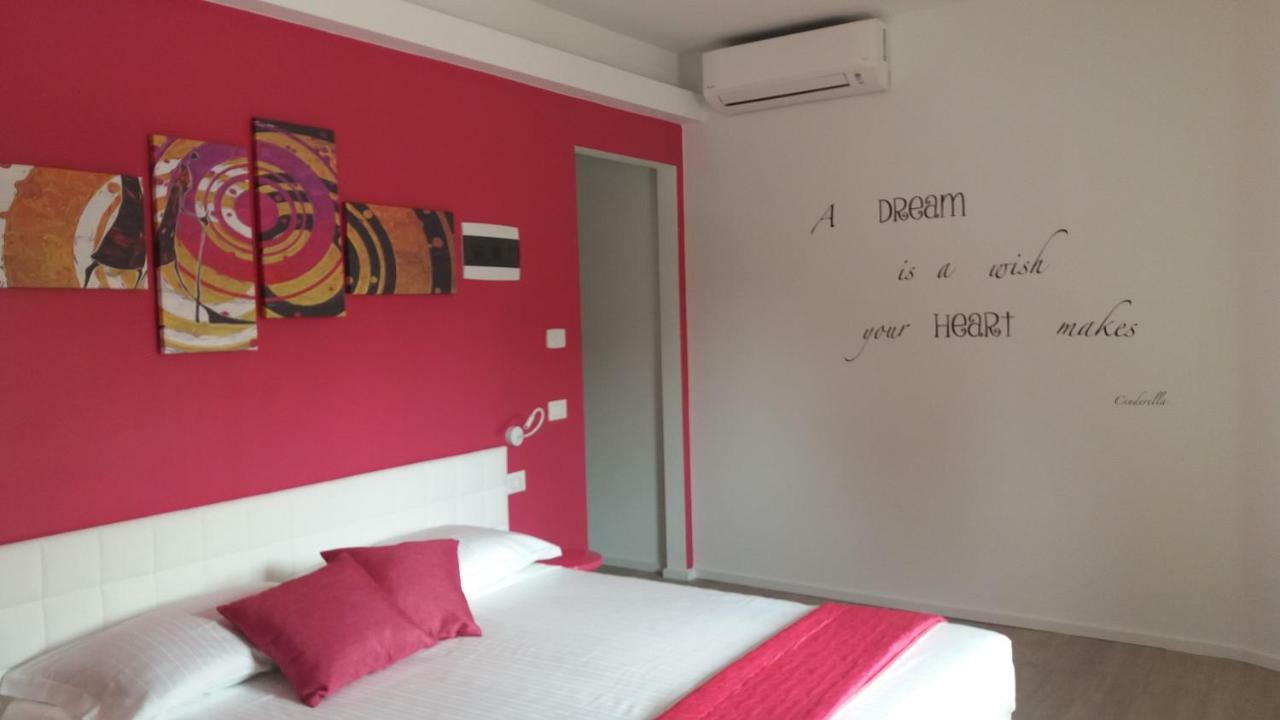 Suite Color Verona Bagian luar foto