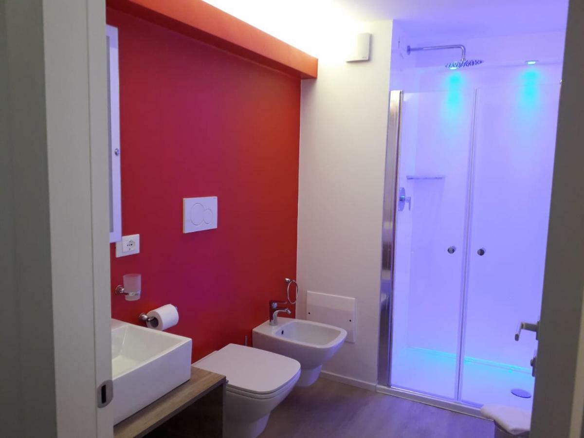 Suite Color Verona Bagian luar foto